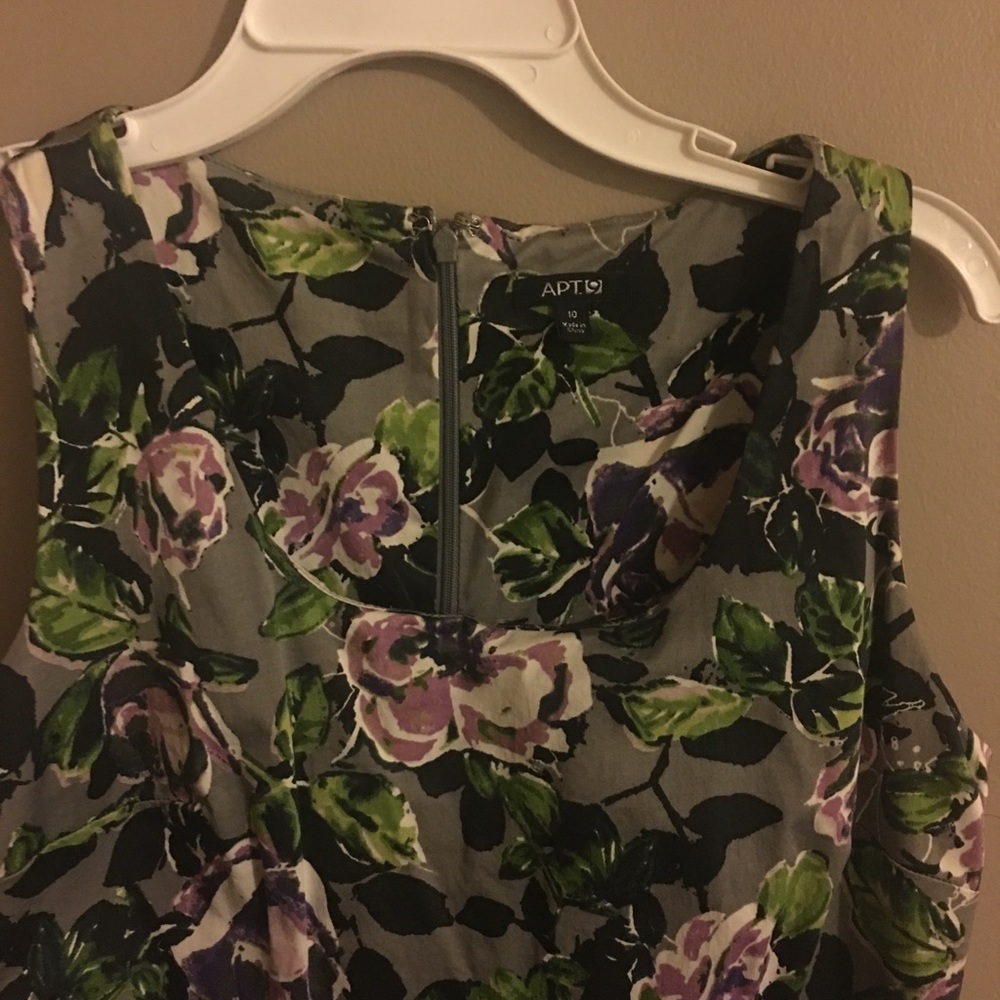 Great condition floral dress.